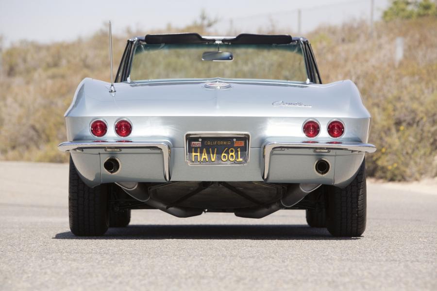  Chevrolet Corvette Stingray Convertible 1963 года  (фото 27 из 37)